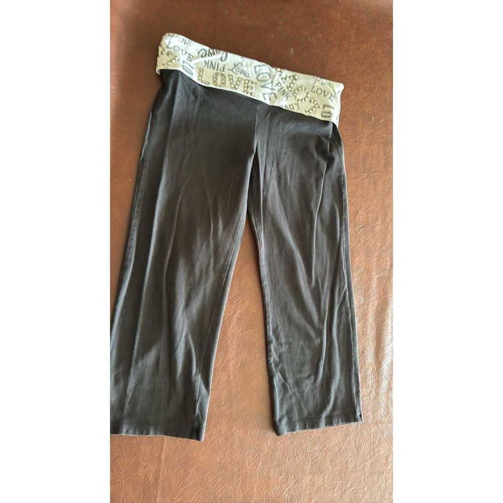 Victoria's Secret Pink Black  7 White Capri Yoga Pants Size S-P